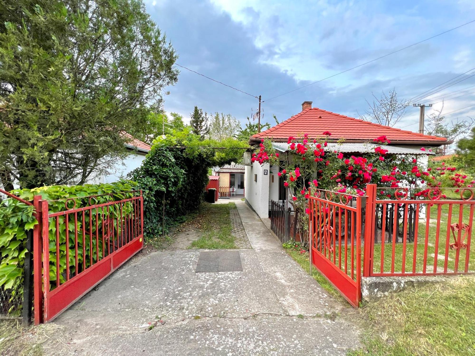 Liget Holiday Home Фоньод Екстер'єр фото